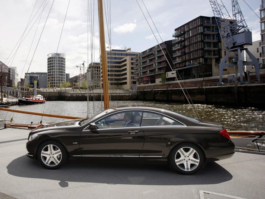  Mercedes-Benz CL600 2010 года  (фото 17 из 43)